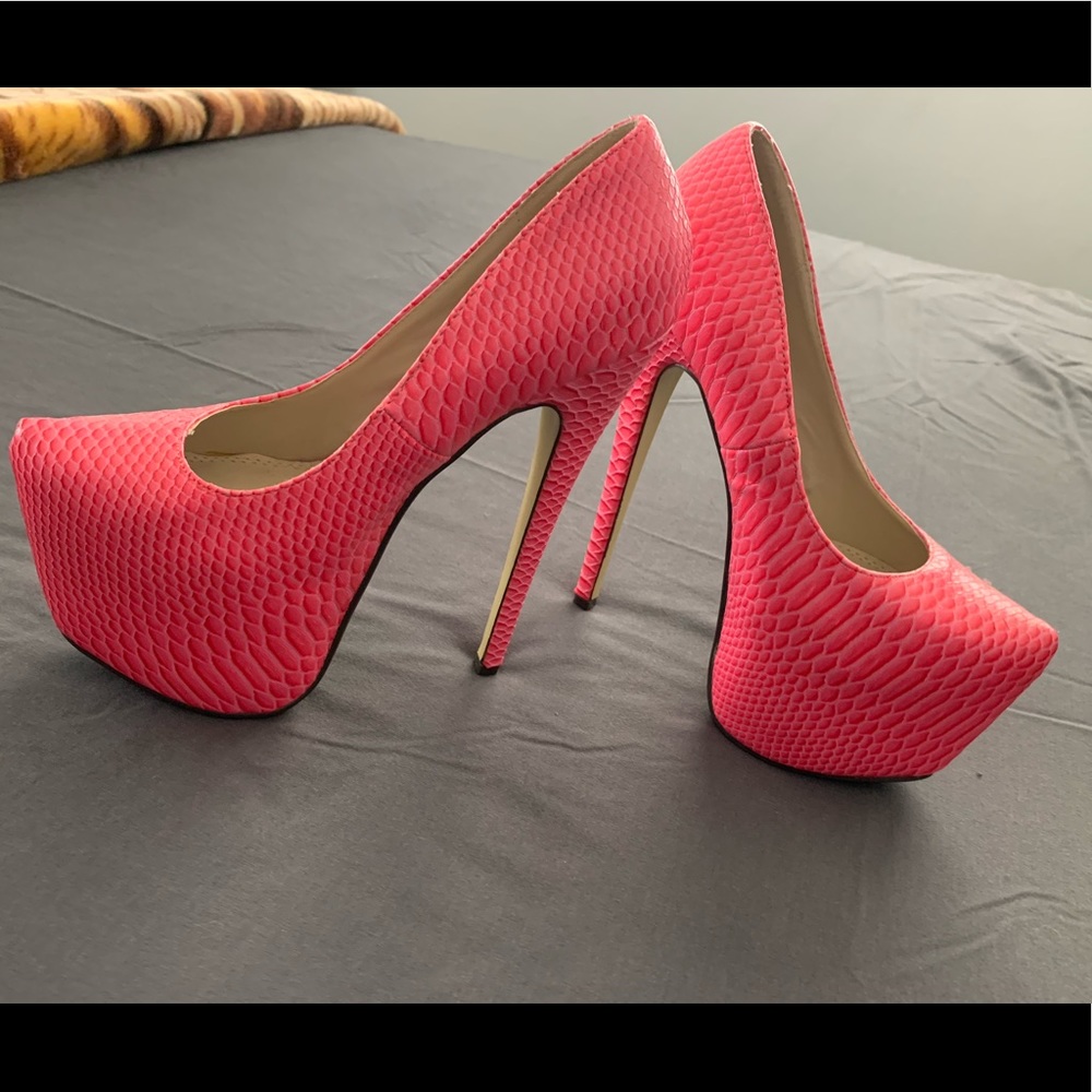 Pink Snake Print platform heel